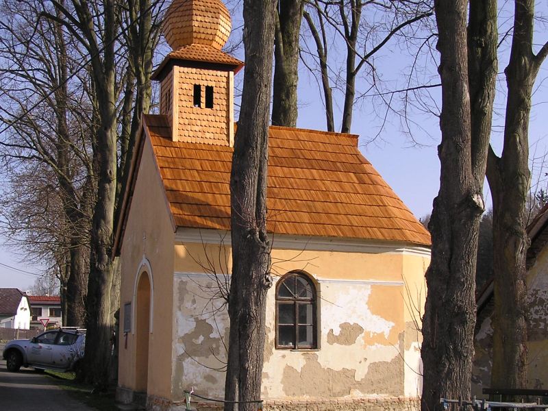 Kaplička v Nesvačilech